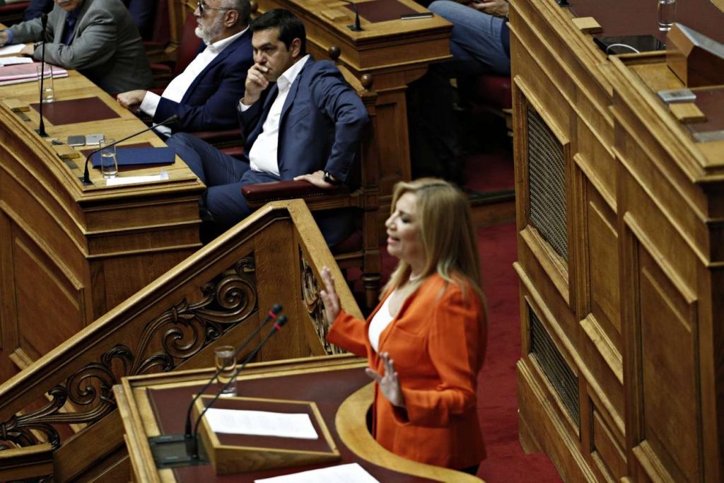 Η κυρία Γεννηματά στο βήμα της Βουλής (Alexandros Michailidis / SOOC)