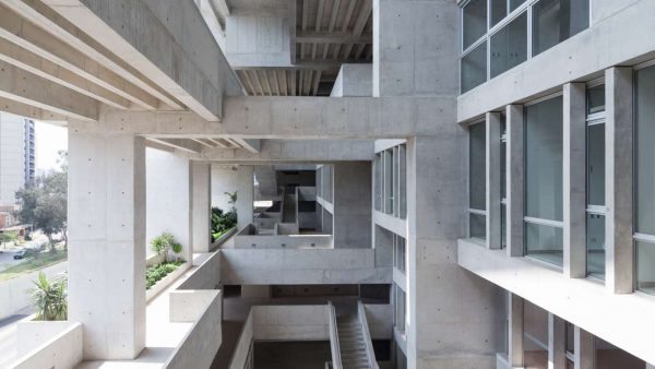 universidad-de-ingenieria-y-tecnologi-lima-peru-grafton-architects-riba-international-prize-_dezeen_hero