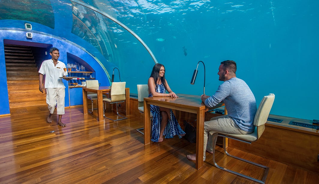 ithaa-undersea-restaurant-dining-1063x614