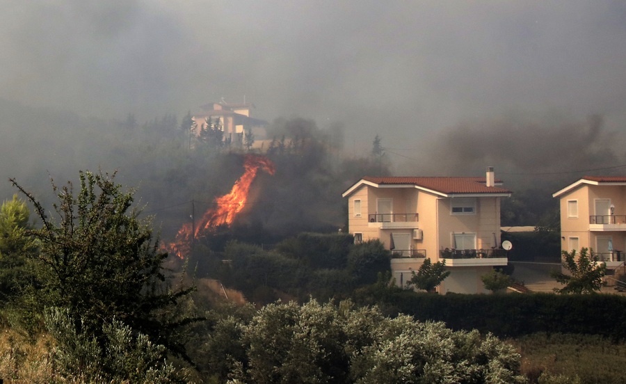 Πυρκαγιές: Μήνυμα για εκκένωση στο βόρειο τμήμα της Λαμίας