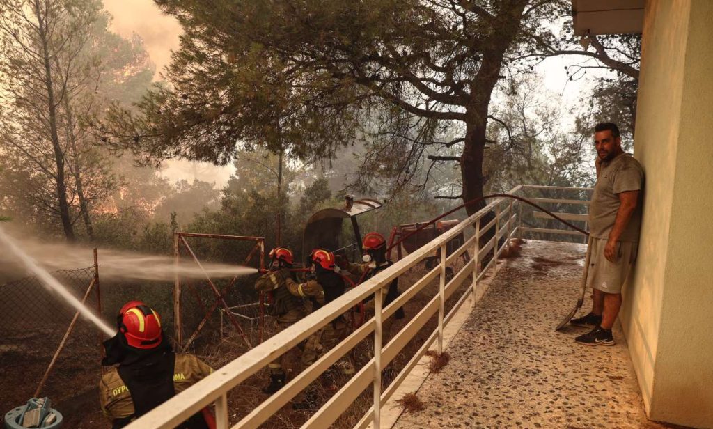 Φωτιές: Ολοκληρώθηκε η πρώτη φάση καταγραφής των ζημιών – 60 «κόκκινα» κτίρια