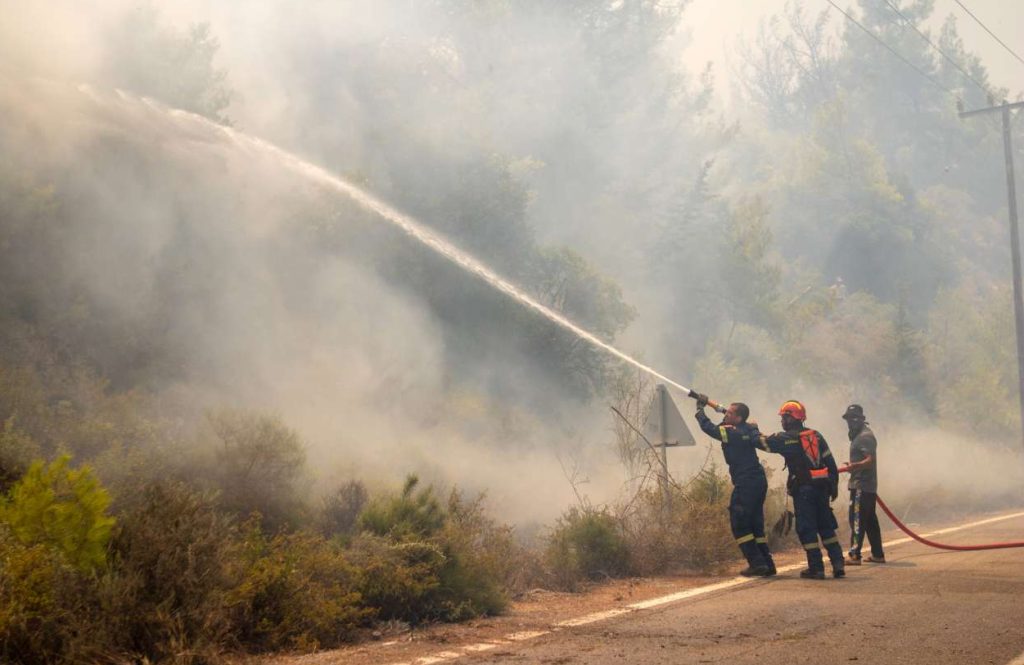 Νέα φωτιά στην Κύμη – Τι γίνεται σε Μαγνησία, Φθώτιδα και Ρόδο: Η εικόνα από τα πύρινα μέτωπα