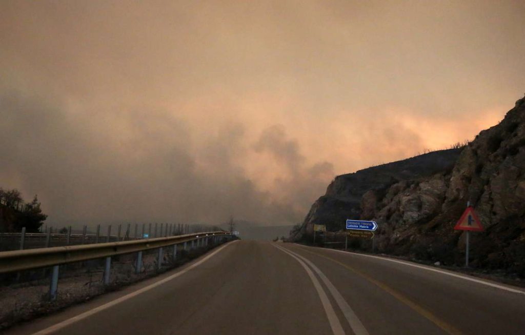 Αλεξανδρούπολη: Συνελήφθη άνδρας που εμφανίζεται σε βίντεο να έλκει τρέιλερ με 13 μετανάστες