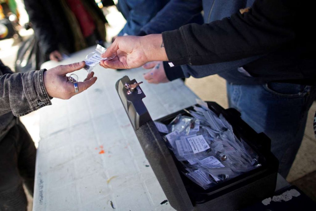 Κατέληξε στη ΜΕΘ η 16χρονη που έπεσε σε κώμα από κοκτέιλ ναρκωτικών στον Βύρωνα