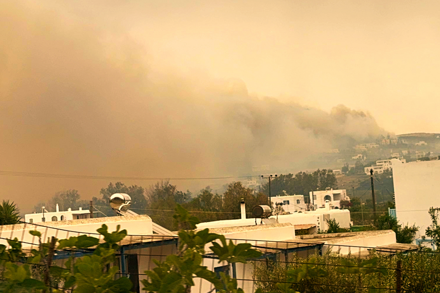 Δύο άτομα συνελήφθησαν για την πυρκαγιά στην Πάρο