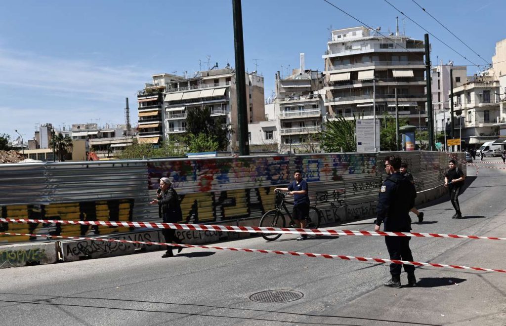 Συναγερμός στην Κυψέλη! Βρήκαν οβίδα στην πλατεία Κανάρη