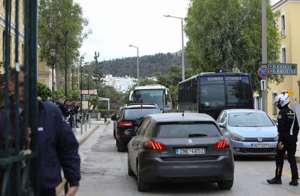 Εγκληματική οργάνωση οπαδών: Προφυλακίστηκε ο «Κοντός» – «έδωσε το έναυσμα για την επίθεση»