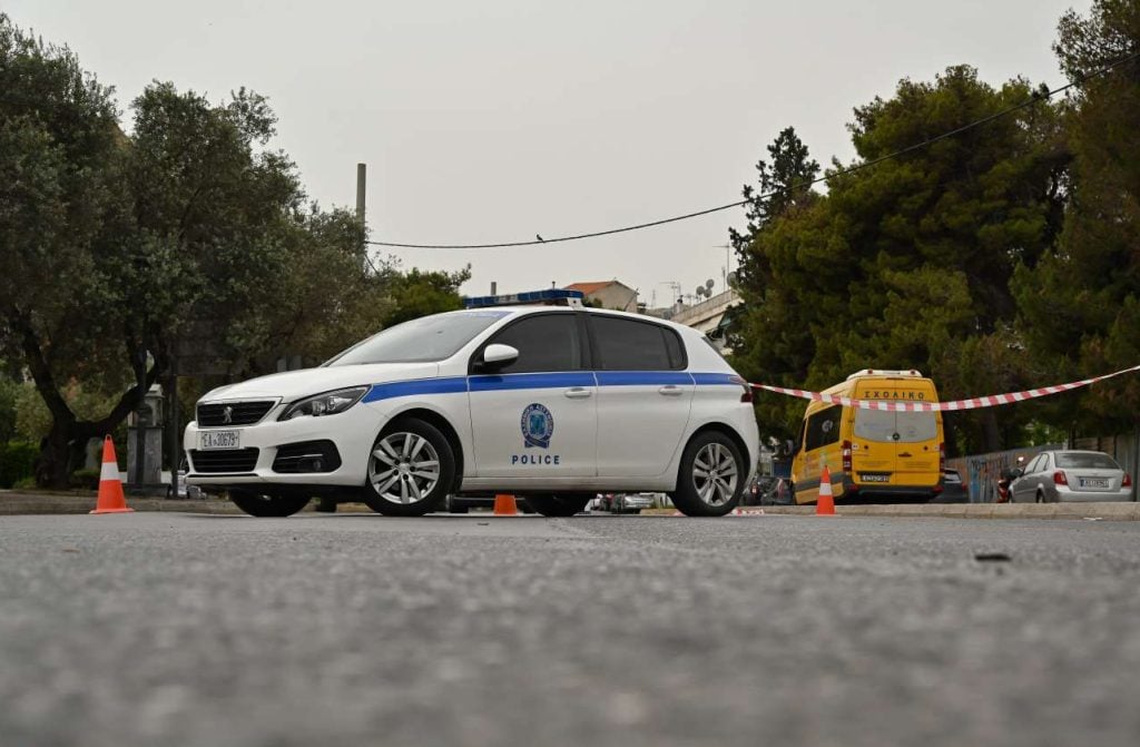 Ακόμα ένας θάνατος στην άσφαλτο: Μηχανή παρέσυρε και σκότωσε ηλικιωμένη στη Βούλα