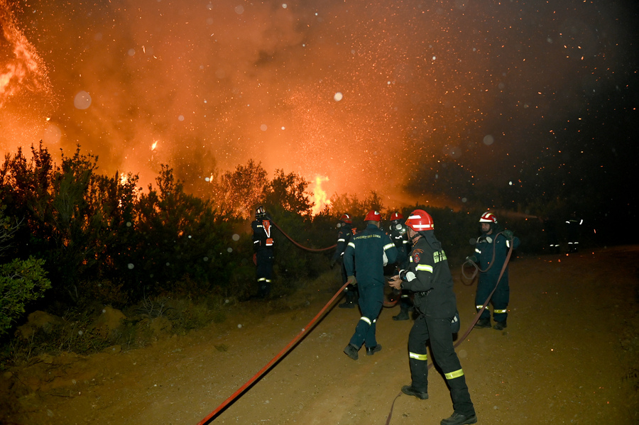 Αχαΐα: Στάχτη 35.000 στρέμματα σε 12 ώρες