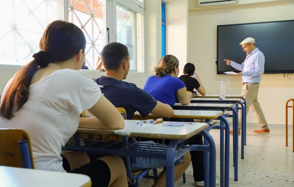 Πανελλαδικές Εξετάσεις: Οι πρώτες εκτιμήσεις για βαθμολογίες και βάσεις