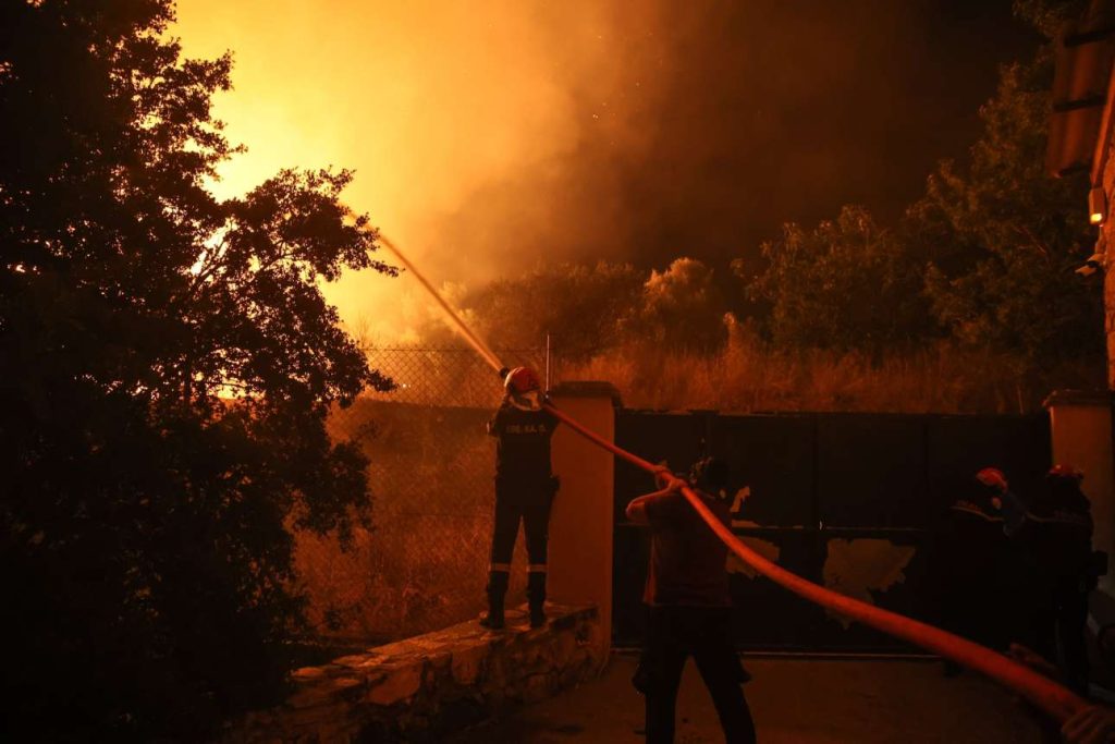 «Κόκκινος συναγερμός» στην Αττική για κίνδυνο φωτιάς