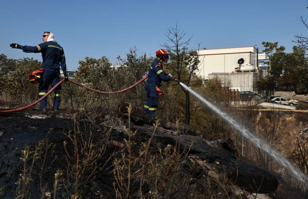 Πολύ υψηλός κίνδυνος πυρκαγιάς την Κυριακή σε Αττική, Κρήτη και άλλες πέντε περιοχές