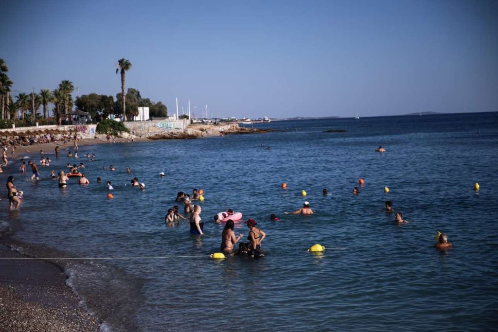 Αφόρητη η ζέστη στην Αθήνα – Πάνω από τους 40 βαθμούς Κελσίου η θερμοκρασία