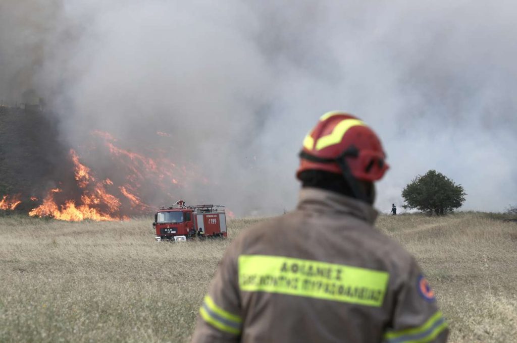 Σύλληψη 80χρονου για τέσσερις εμπρησμούς στα Γλυκά Νερά