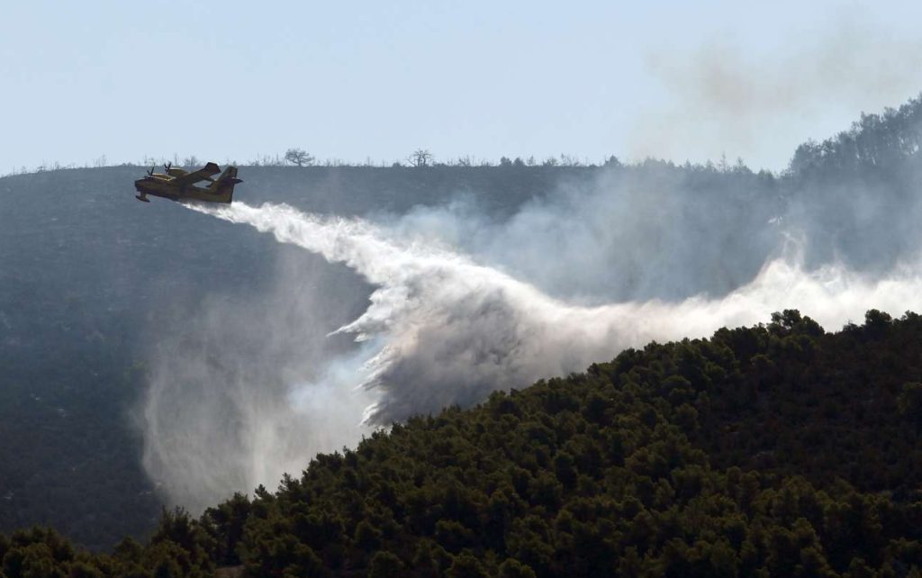 Χωρίς ενεργό μέτωπο η μεγάλη πυρκαγιά στην Εύβοια