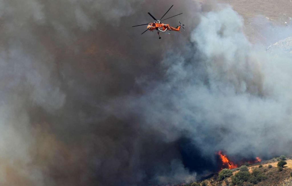 Δεύτερο βράδυ μάχης με τις φλόγες στο Ρέθυμνο