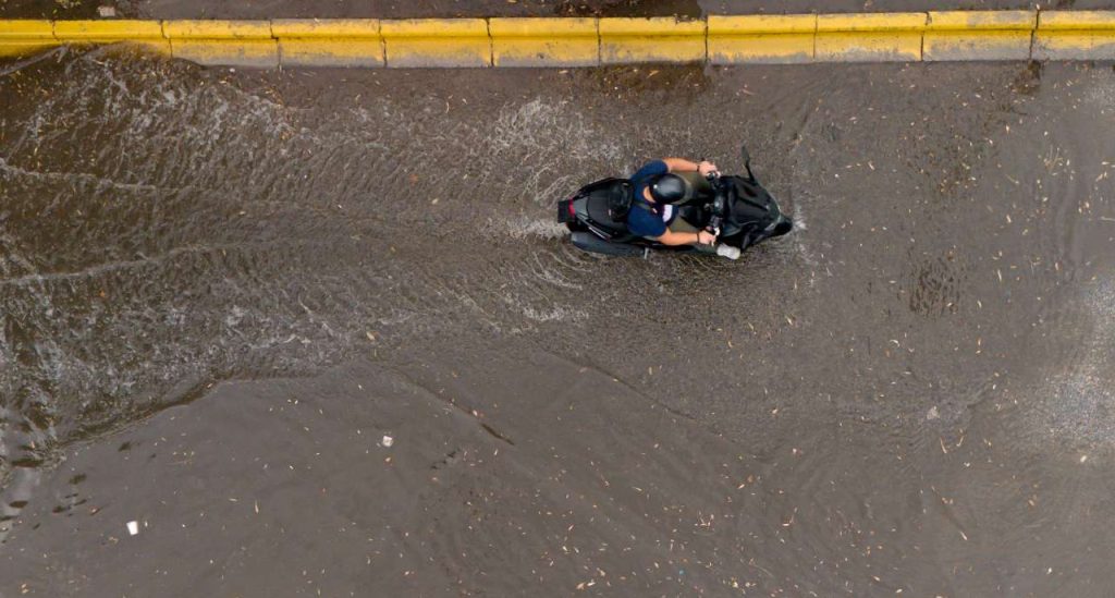 Κακοκαιρία: Επικαιροποιήθηκε το έκτακτο δελτίο της ΕΜΥ