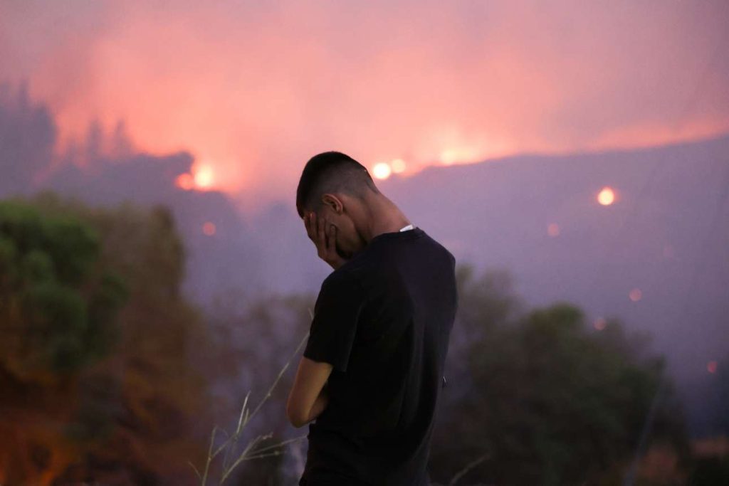 Κόλαση φωτιάς στη Βορειανατολική Αττική