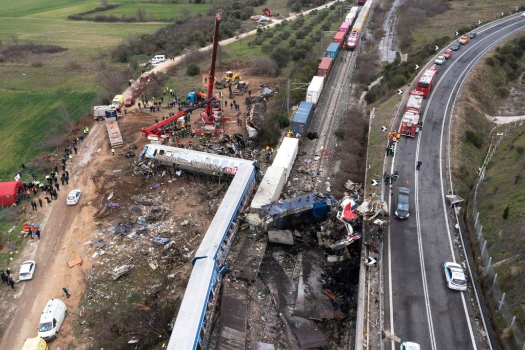 Τέμπη: Αποφυλακίστηκε ο μοιραίος σταθμάρχης Λάρισας