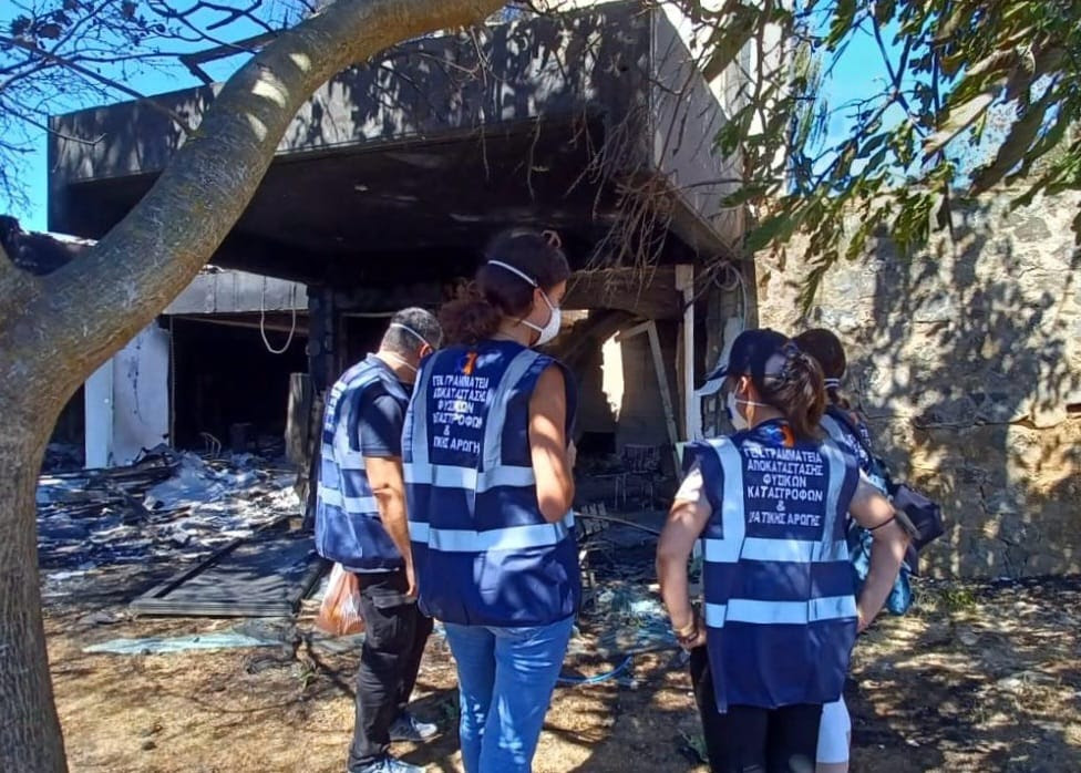 Φωτιά στην Αττική: 78 οι ακατάλληλες προς χρήση κατοικίες