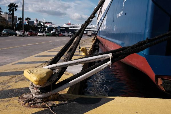 Δεμένα τα πλοία στις 22 και 23 Οκτωβρίου – 48ωρη προειδοποιητική απεργία ΠΝΟ