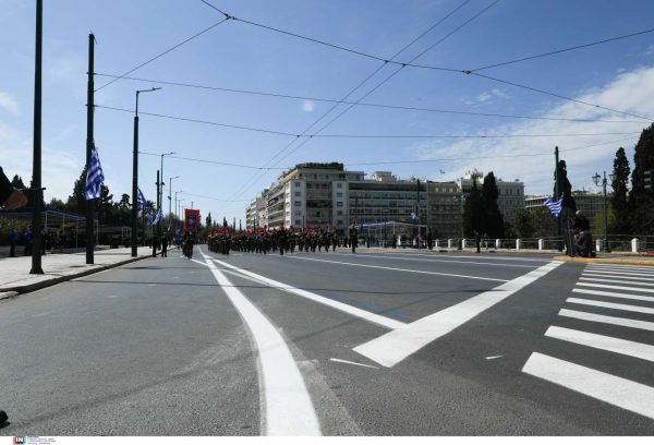 28η Οκτωβρίου: Κλειστοί δρόμοι στην Αθήνα λόγω παρέλασης – Πώς θα κινηθούν μετρό και τραμ