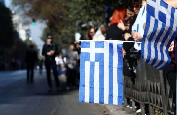 Καιρός 28η Οκτωβρίου: Με λιακάδα και ανοιξιάτικες θερμοκρασίες οι παρελάσεις