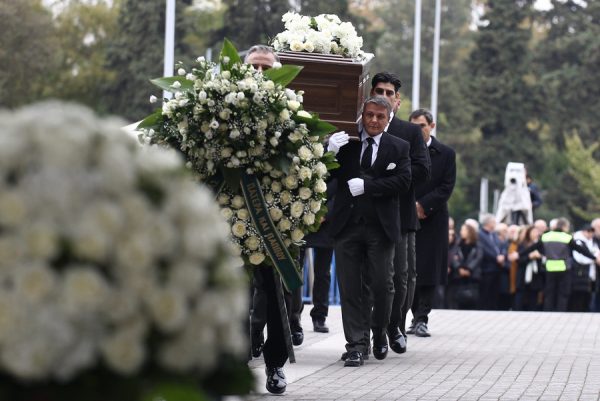 Θεσσαλονίκη: Λαϊκό προσκύνημα για τον Γιάννη Μπουτάρη