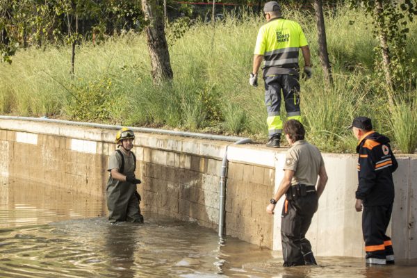 Ισπανία: Μετρούν ακόμη πληγές και νεκρούς