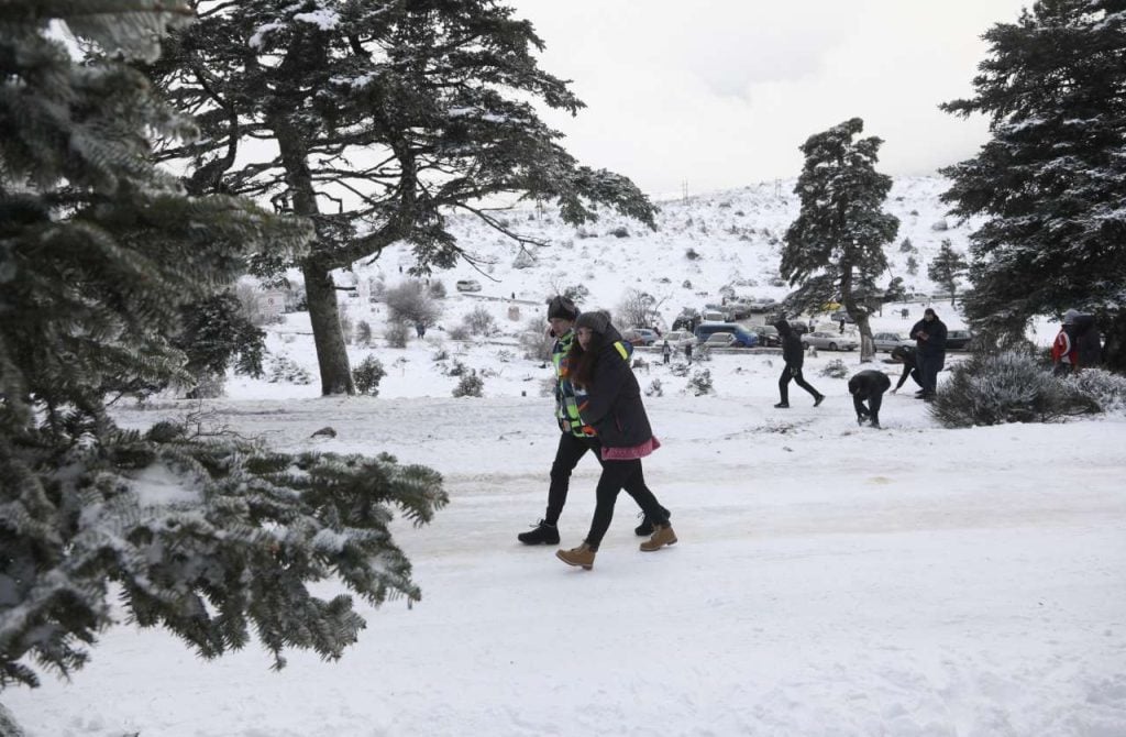 Χριστούγεννα με καταιγίδες και χιόνια (ακόμη και στην Πάρνηθα)