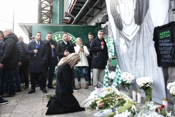 Mίμης Δομάζος: Τελευταία στάση Λεωφόρος