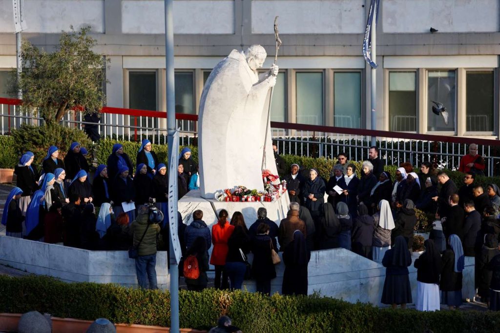 Ρώμη: Σε κρίσιμη κατάσταση ο πάπας