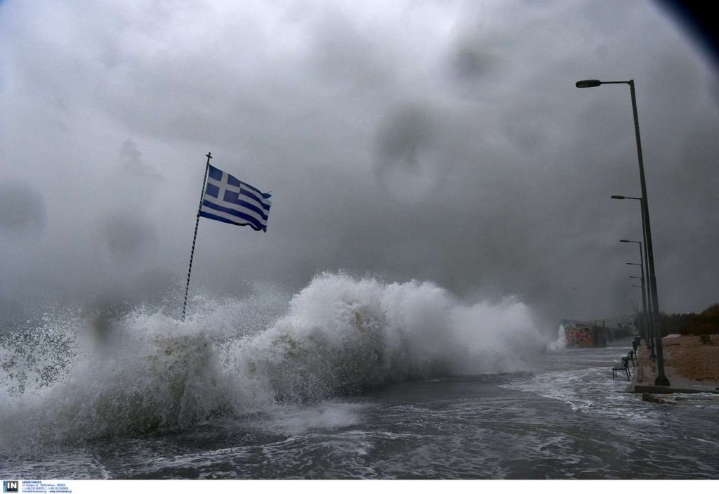 Καιρός: Συνεχίζονται οι θυελλώδεις άνεμοι στο Αιγαίο – Πού θα χιονίσει