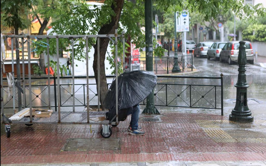 Εκτακτο δελτίο επιδείνωσης καιρού – Ερχονται βροχές και καταιγίδες