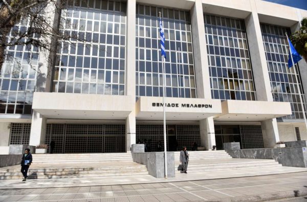 Τέμπη: Απειλητικά μηνύματα για τη ζωή τους δέχονται η Πρόεδρος και η Eισαγγελέας του Αρείου Πάγου