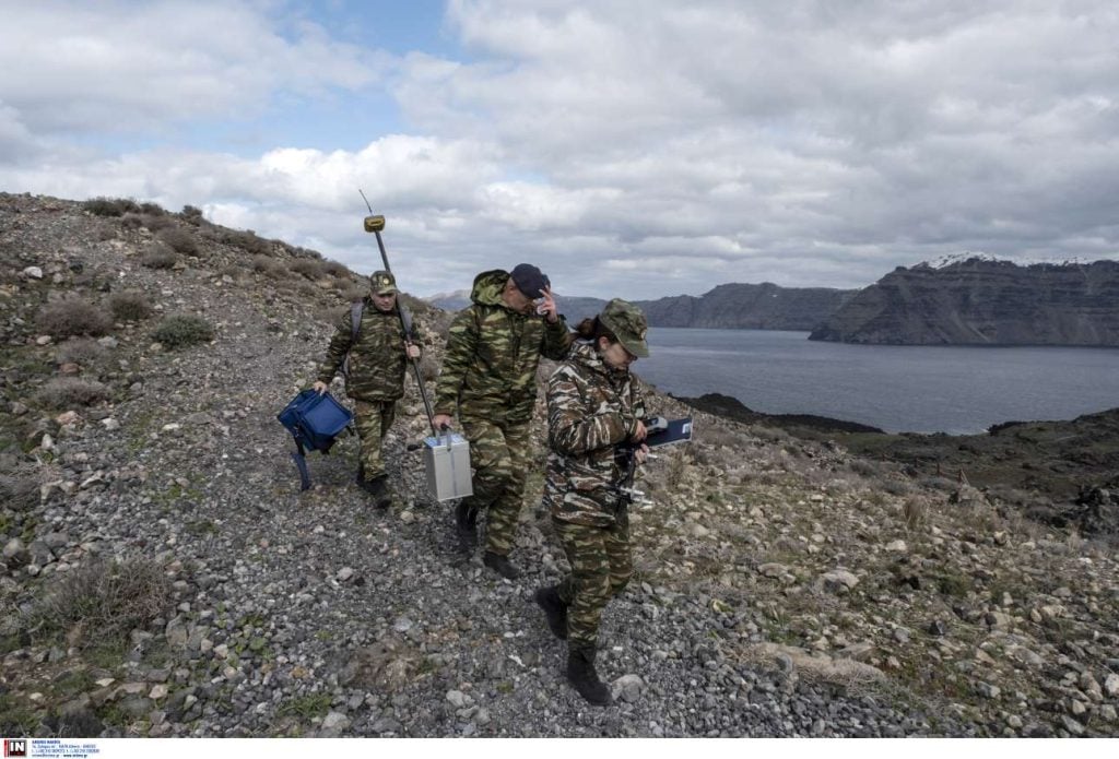 ΕΚΠΑ για Σαντορίνη: Τα επίκεντρα «δείχνουν» δύο ομάδες σεισμών