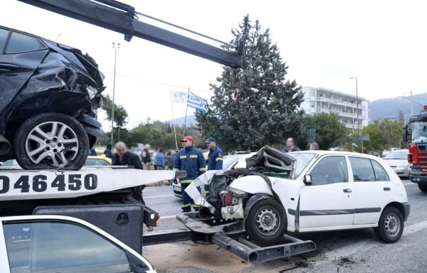 Καραμπόλα με τρεις νεκρούς και έξι τραυματίες στην Κατεχάκη